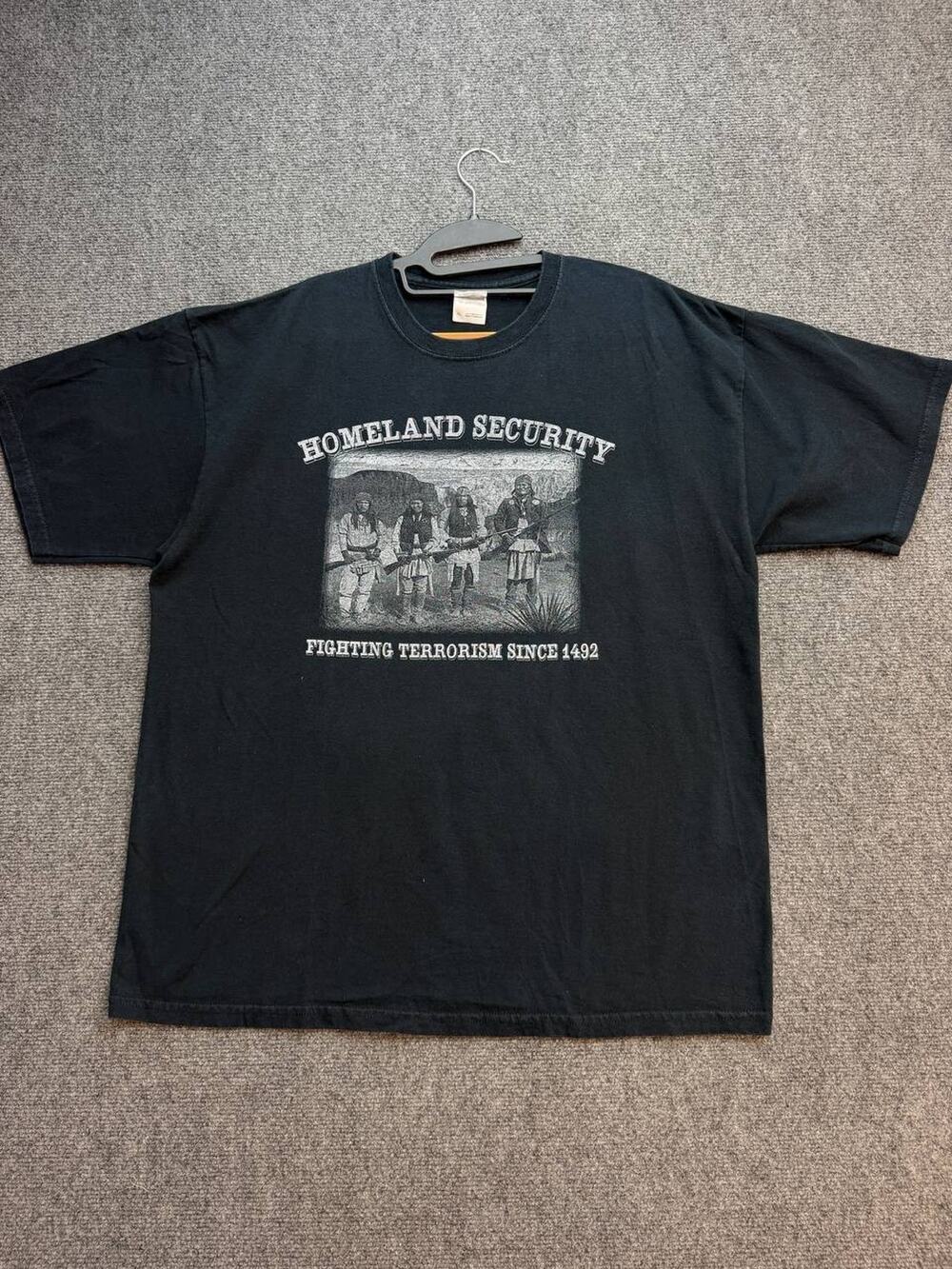 Vintage Gildan Homeland Security Fighting Terrorism Since 1492 Men's XL Tee